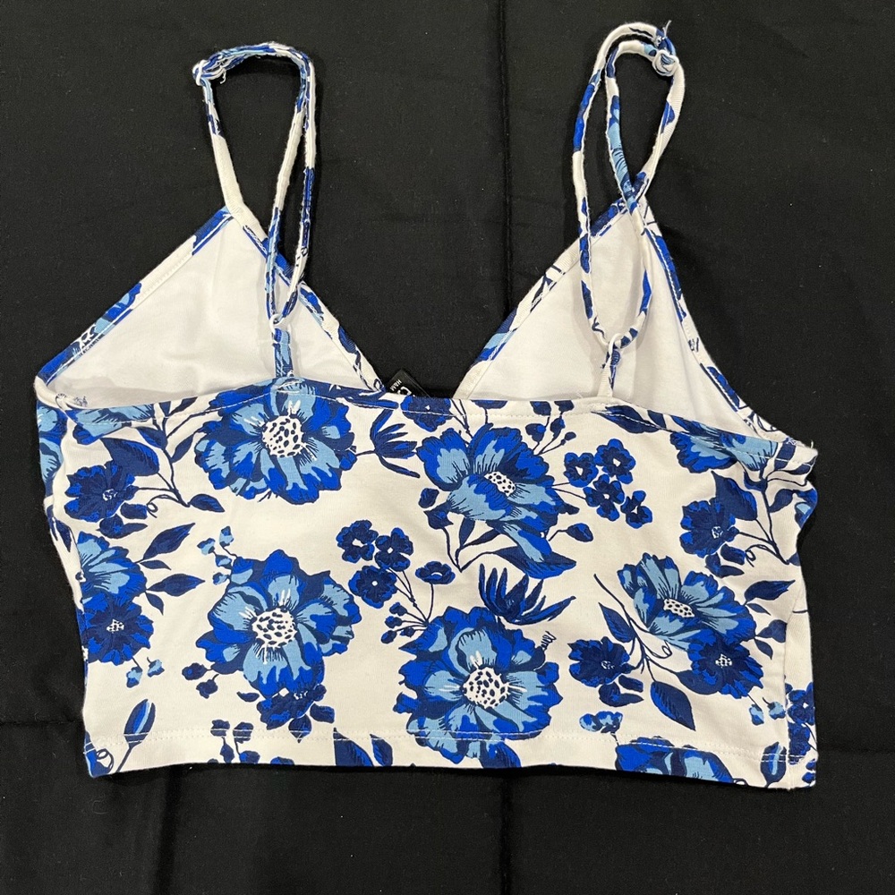 Halter top bundle - Picture 3 of 10